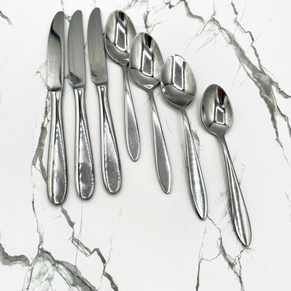 Oneida Stainless Luann Jennifer Mooncrest Trista 7 pc Dinner Knife Spoon
